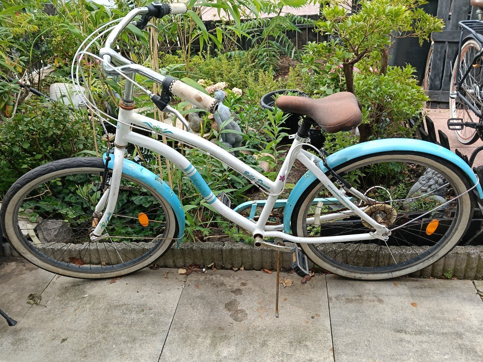 Bella Donna Damesfiets - Wit/Blauw - Gebruikt, Ophalen of Verzenden, Gebruikt, Overige merken, Versnellingen