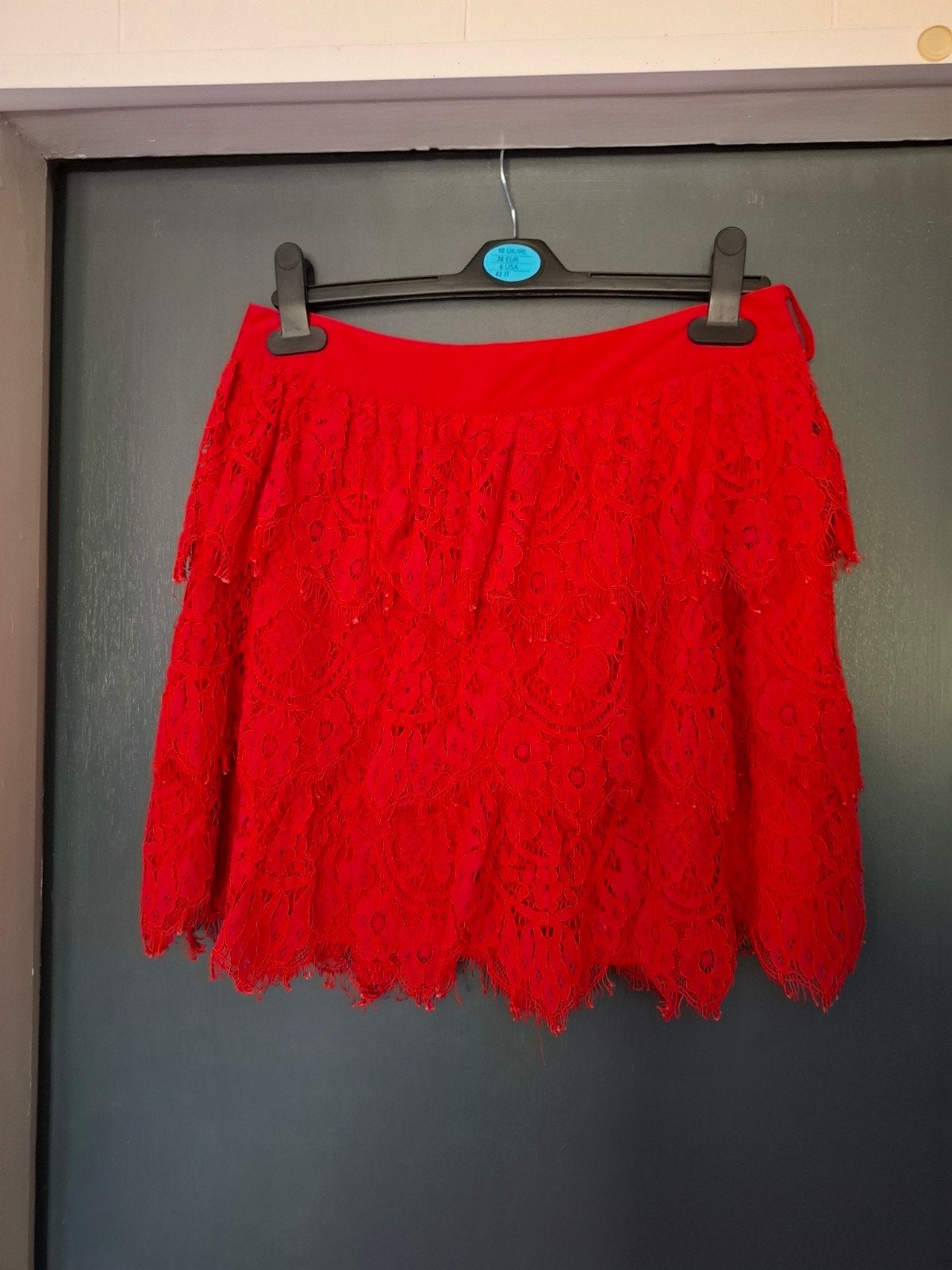 Nikkie Rode Kanten Rok - Maat M (38), Maat 38/40 (M), Ophalen of Verzenden, Zo goed als nieuw, Boven de knie