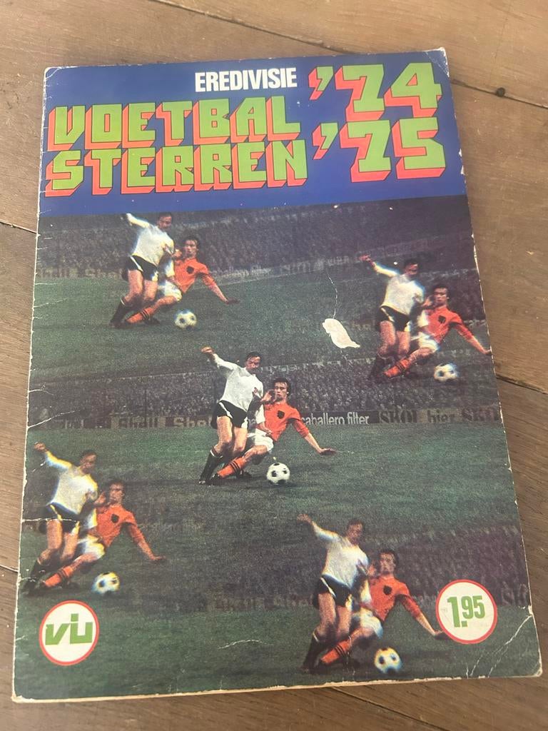 Voetbalsterren '74-'75 Vanderhout Album - 100% Compleet, Verzamelen, Sportartikelen en Voetbal, Ophalen of Verzenden, Zo goed als nieuw