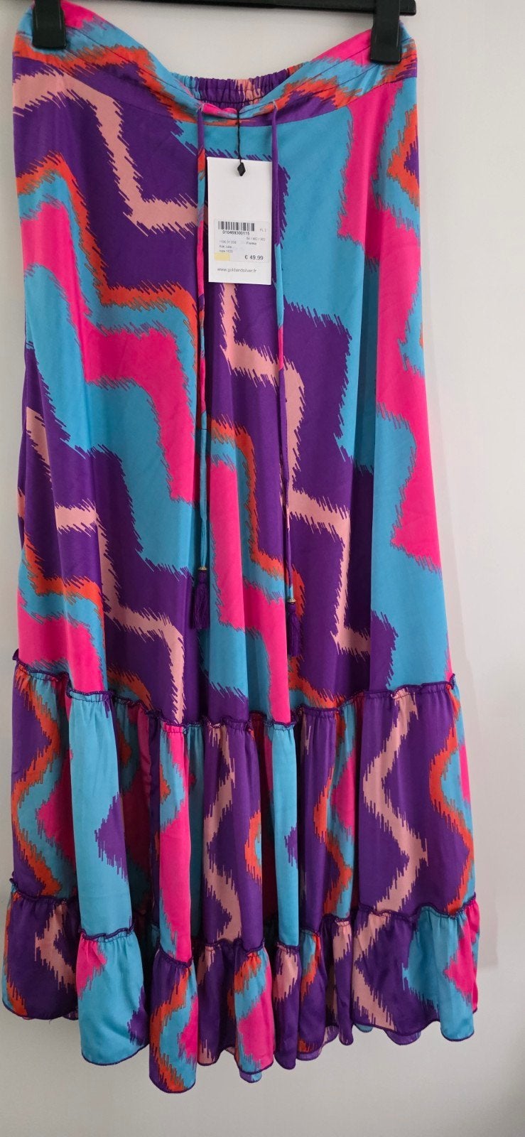 Te koop super leuke lange rok NIEUW met prijskaartje, Ophalen of Verzenden, Nieuw, Maat 38/40 (M), Onder de knie