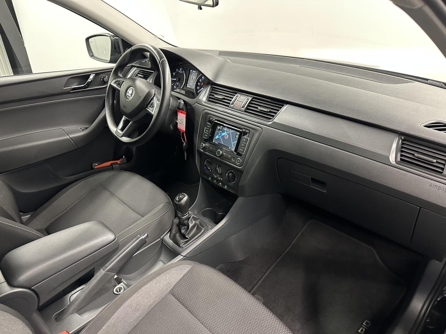 Foto 11 van Skoda Rapid 1.2 TSI Greentech Active AIRCO NAVI CRUISE LM 71