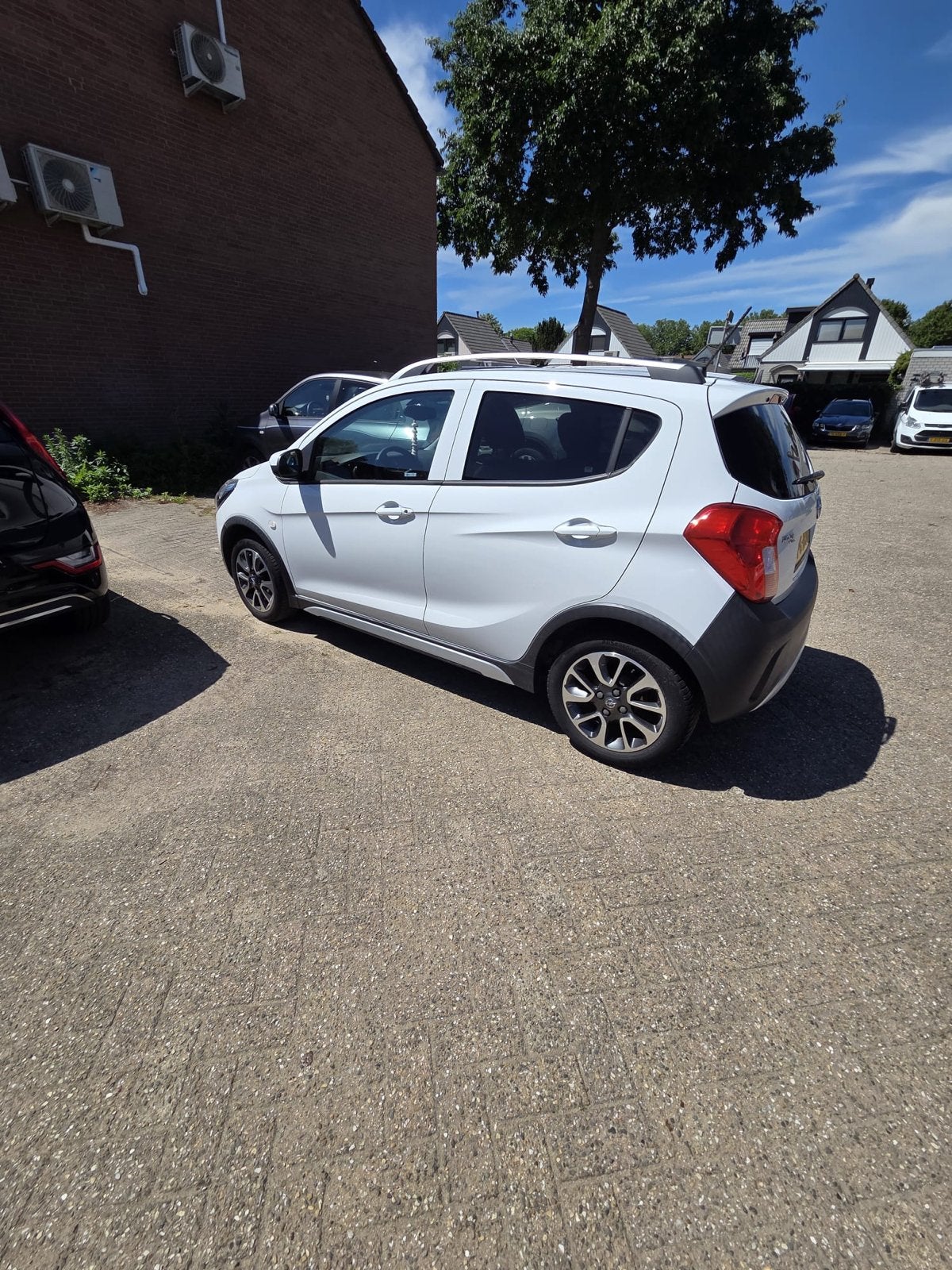 Opel Karl 1.0 Start/stop 75pk 2017 Wit, Auto's, Opel, Voorwielaandrijving, 839 kg, 74 pk, Origineel Nederlands