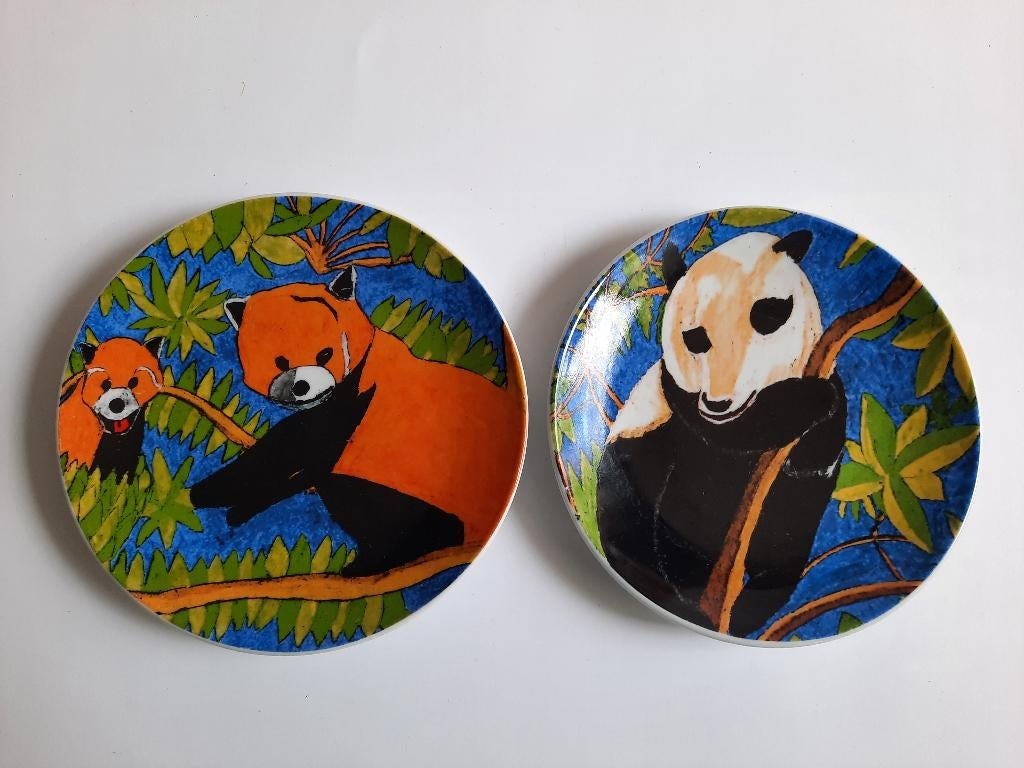 Twee Kunst gebaksbordjes Ateliers Reinaerde Beren en Panda, Ophalen of Verzenden, Zo goed als nieuw, Bord(en), Overige stijlen