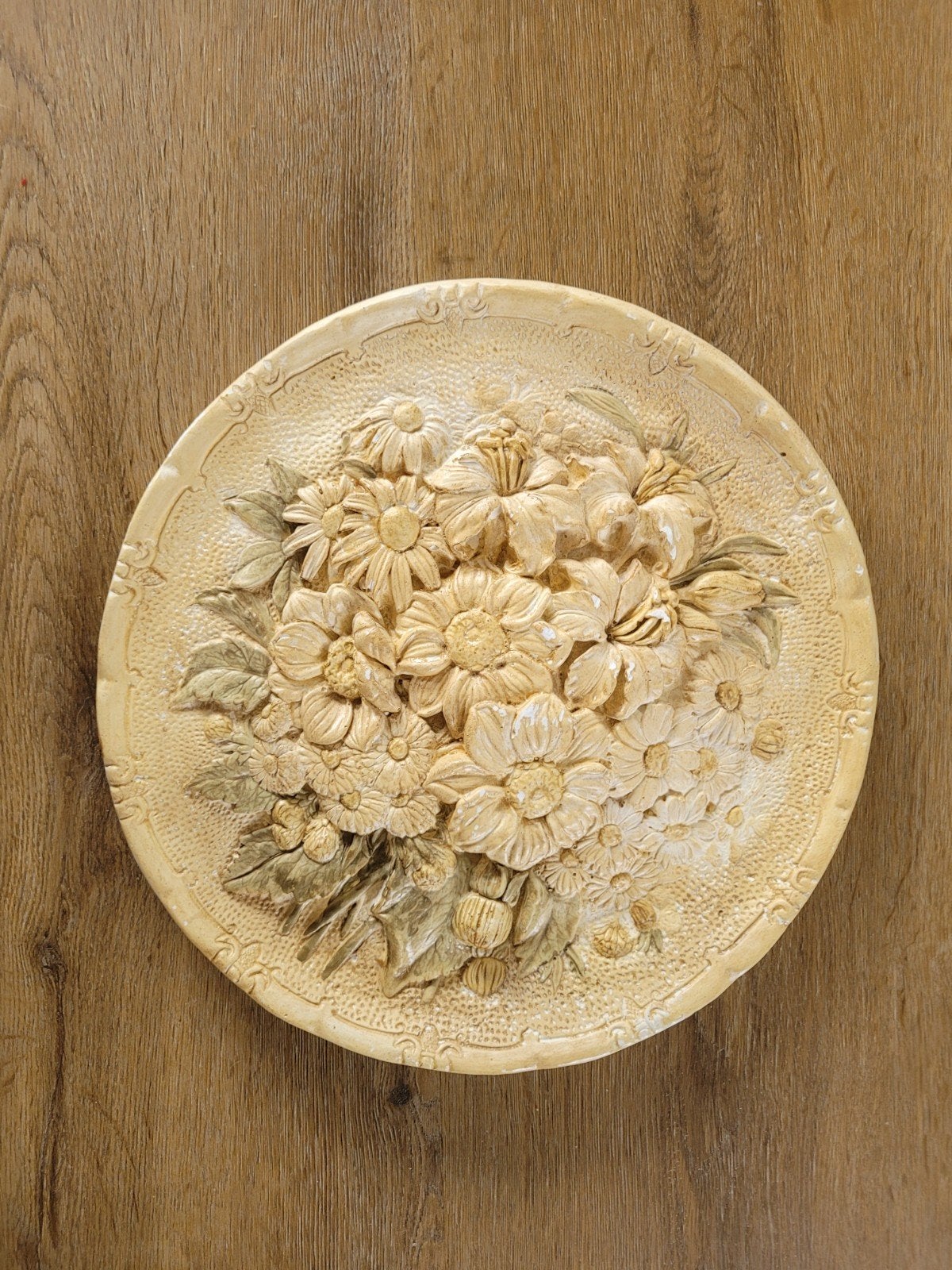 Gipsen rozet met bloemen voor plafond of decoratie 30 cm., Ophalen of Verzenden