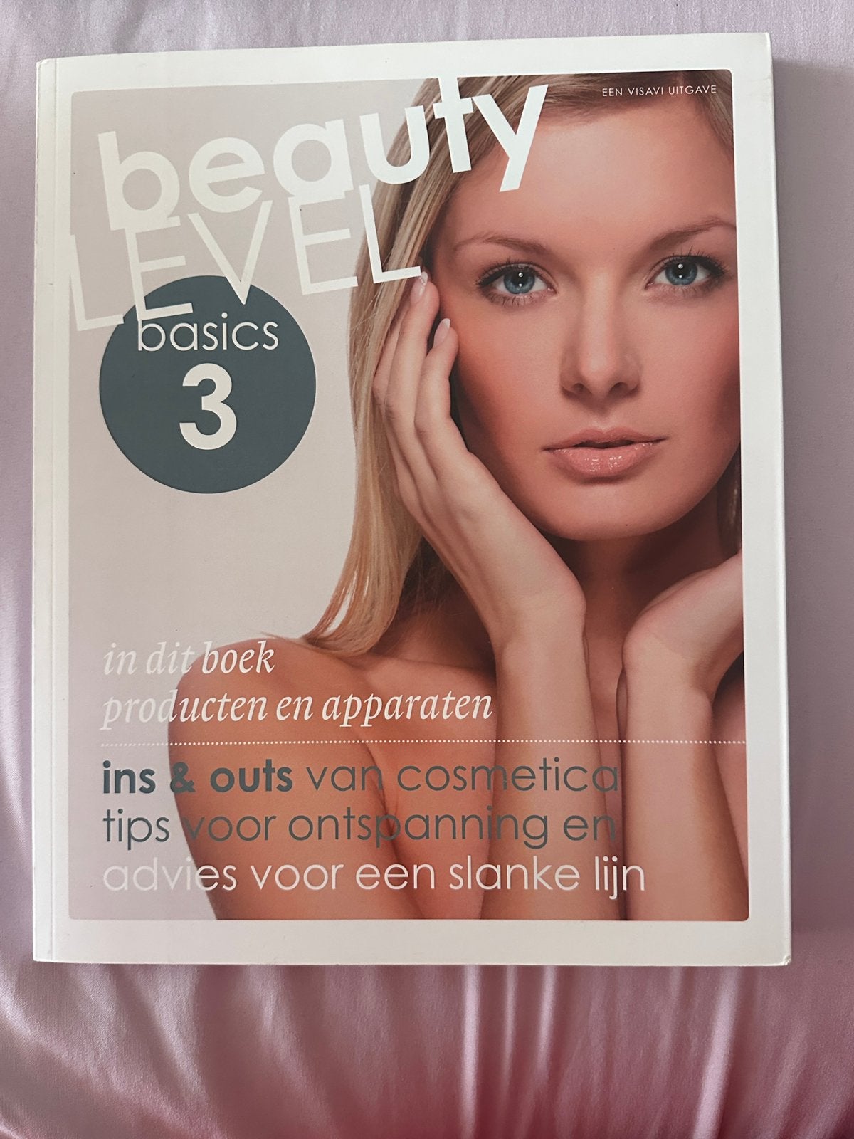 Beauty level 3. Producten en apparaten, Boeken, Schoolboeken, Ophalen of Verzenden, Zo goed als nieuw, Overige niveaus, Nederlands