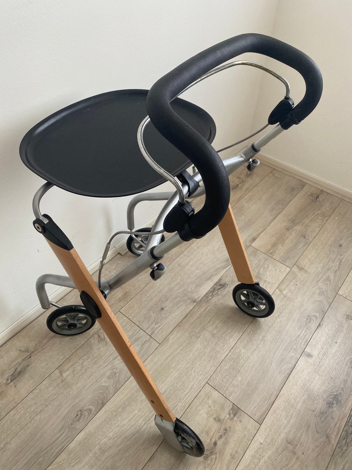 Trust Care Indoor rollator als nieuw, Diversen, Ophalen of Verzenden, Zo goed als nieuw