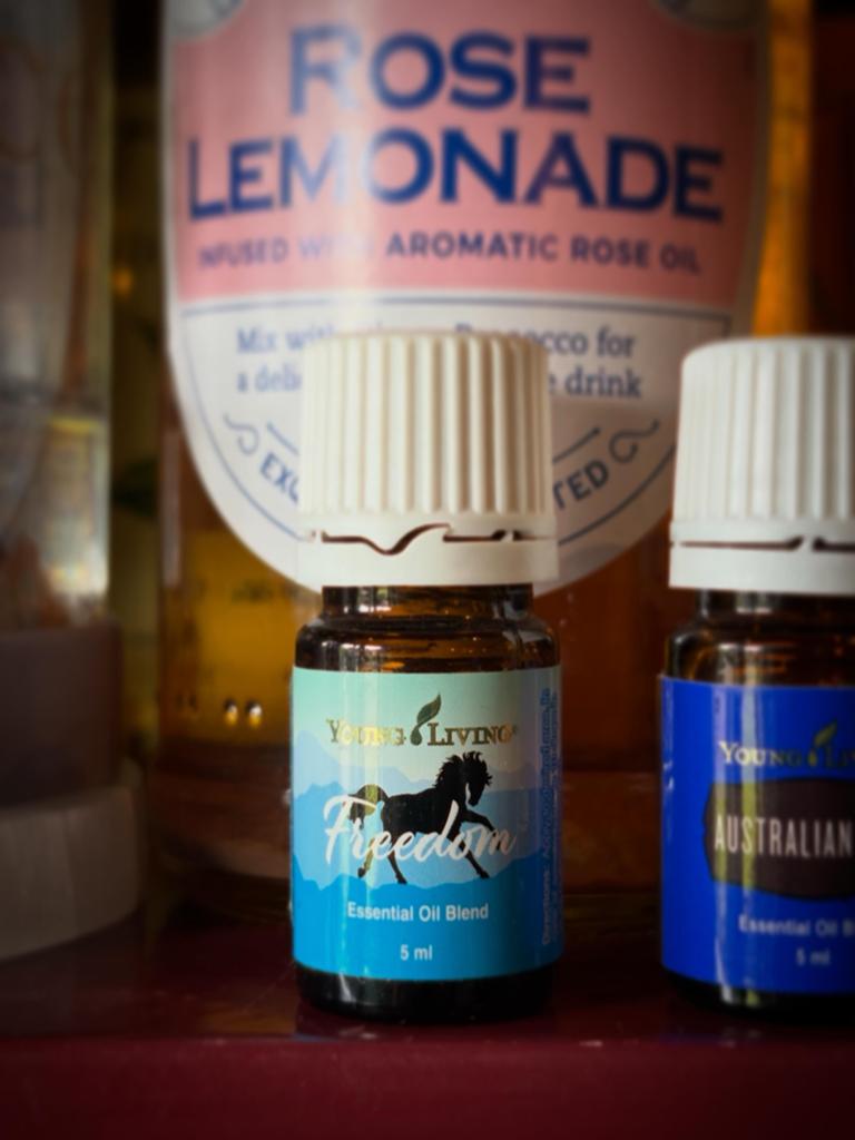 Young Living Freedom Essentiële Olie Blend 5 ml, Sieraden, Tassen en Uiterlijk, Ophalen of Verzenden, Nieuw, Overige typen