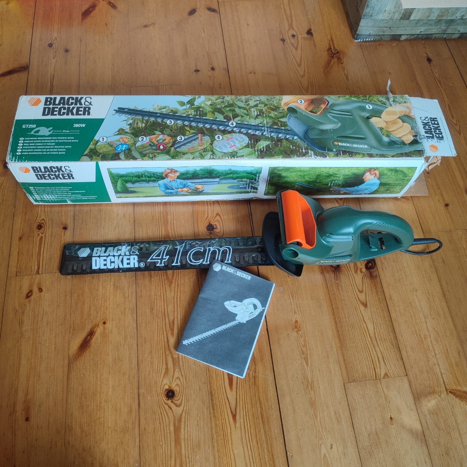 Black & Decker elektrische heggenschaar GT250/H1, Ophalen, Gebruikt, Elektrisch, Black and Decker