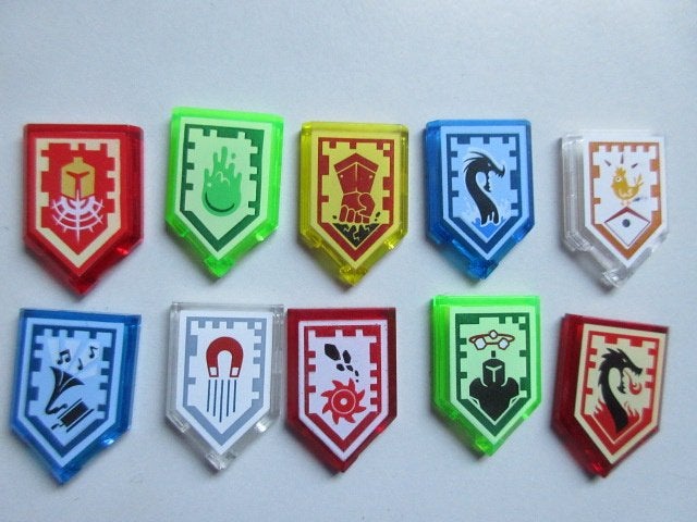 nr. 6833, 10 Nexo Knight schilden., Ophalen of Verzenden, Zo goed als nieuw, Complete set, Lego