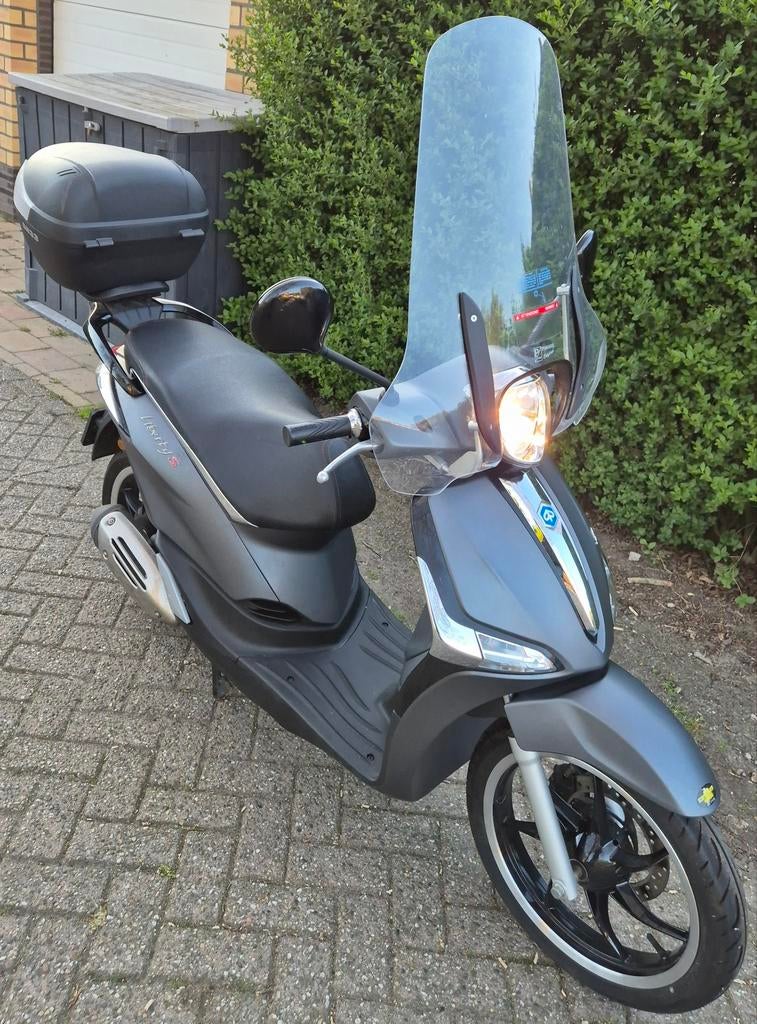 te koop piaggio liberty S (met kleine defect) in nette staat, Ophalen, Piaggio, Gebruikt, Benzine
