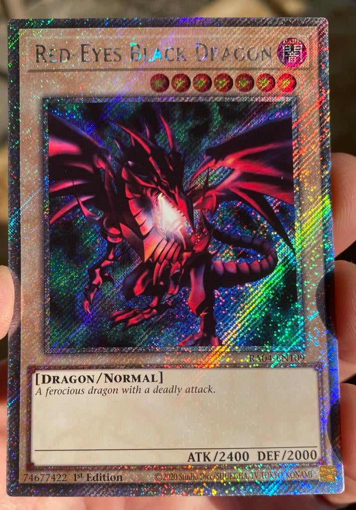 Yu-Gi-Oh! Red-Eyes Black Dragon RA04 1st Edition !, Ophalen of Verzenden, Zo goed als nieuw, Losse kaart, Foil