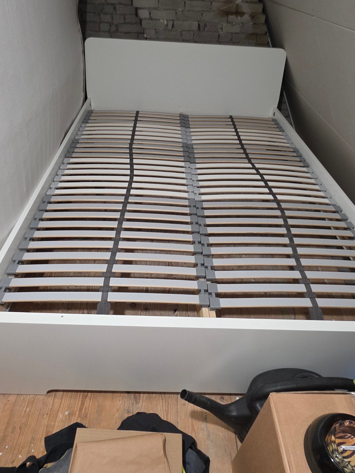 Bed 140x200 met lattenbodem, Ophalen of Verzenden