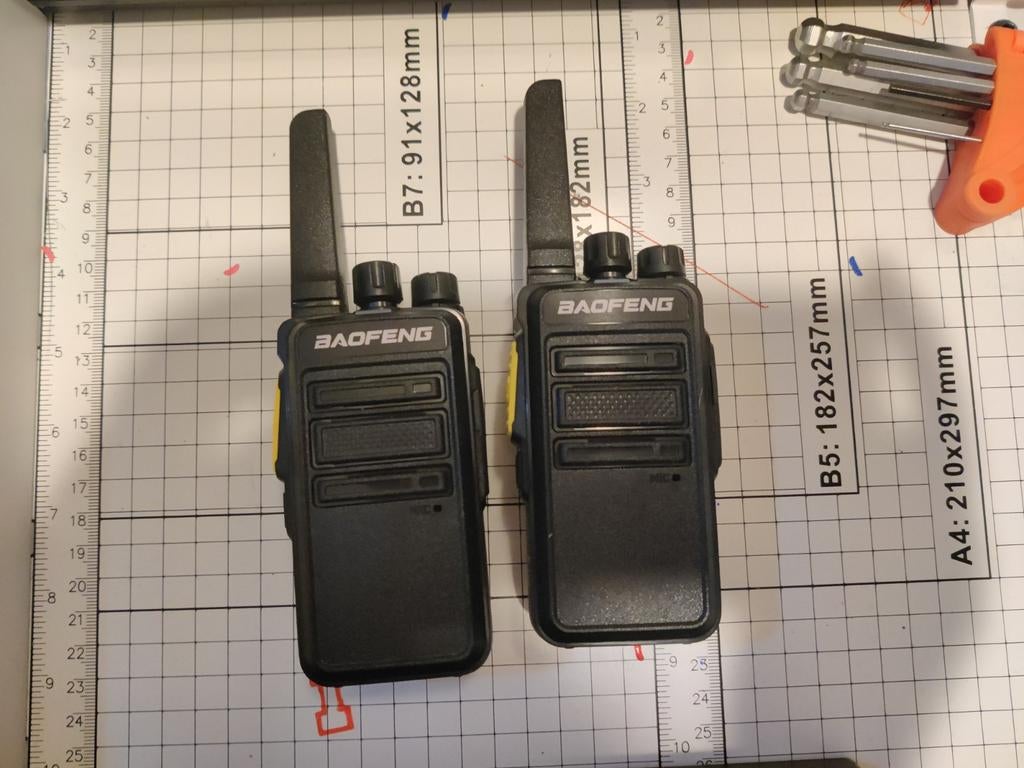 Baofeng BF-V12D Portofoon Walkie-Talkie Set, Ophalen of Verzenden, Gebruikt, 2 to 5 km, Portofoon of Walkie-talkie