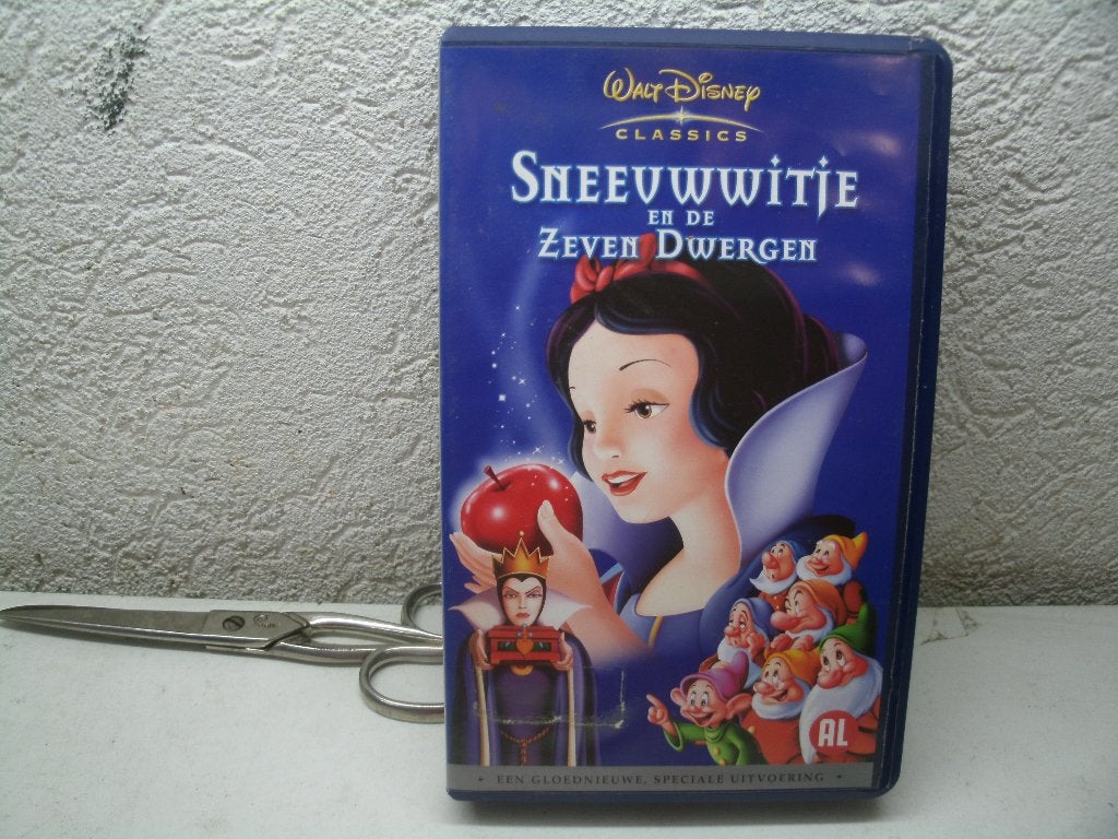 vhs 187a sneeuwwitje classics ned gespr, Cd's en Dvd's, VHS | Kinderen en Jeugd, Alle leeftijden, Ophalen of Verzenden, Gebruikt