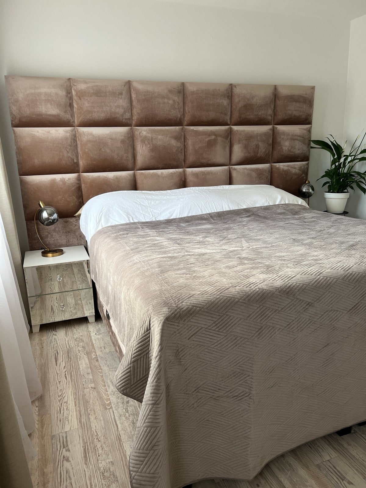 Luxe elektrische boxspring 180x210cm en bedbank, Verstelbaar, Bruin, 210 cm, Tweepersoons