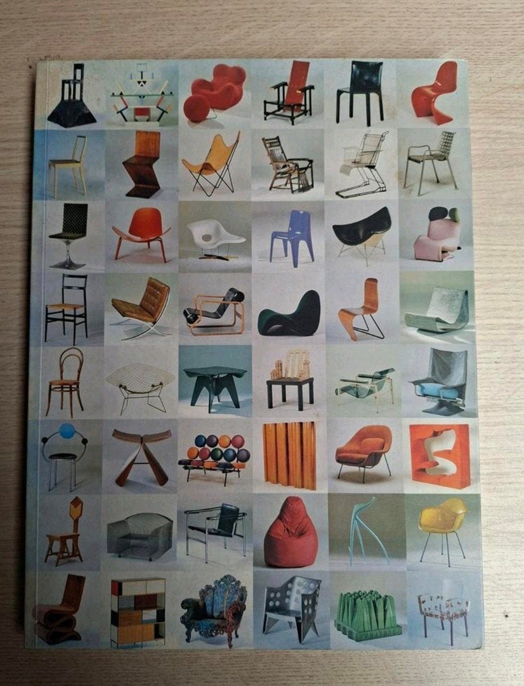 100 Masterpieces Vitra Design Museum Collectie - Nieuwstaat, Boeken, Ophalen, Zo goed als nieuw, Overige onderwerpen