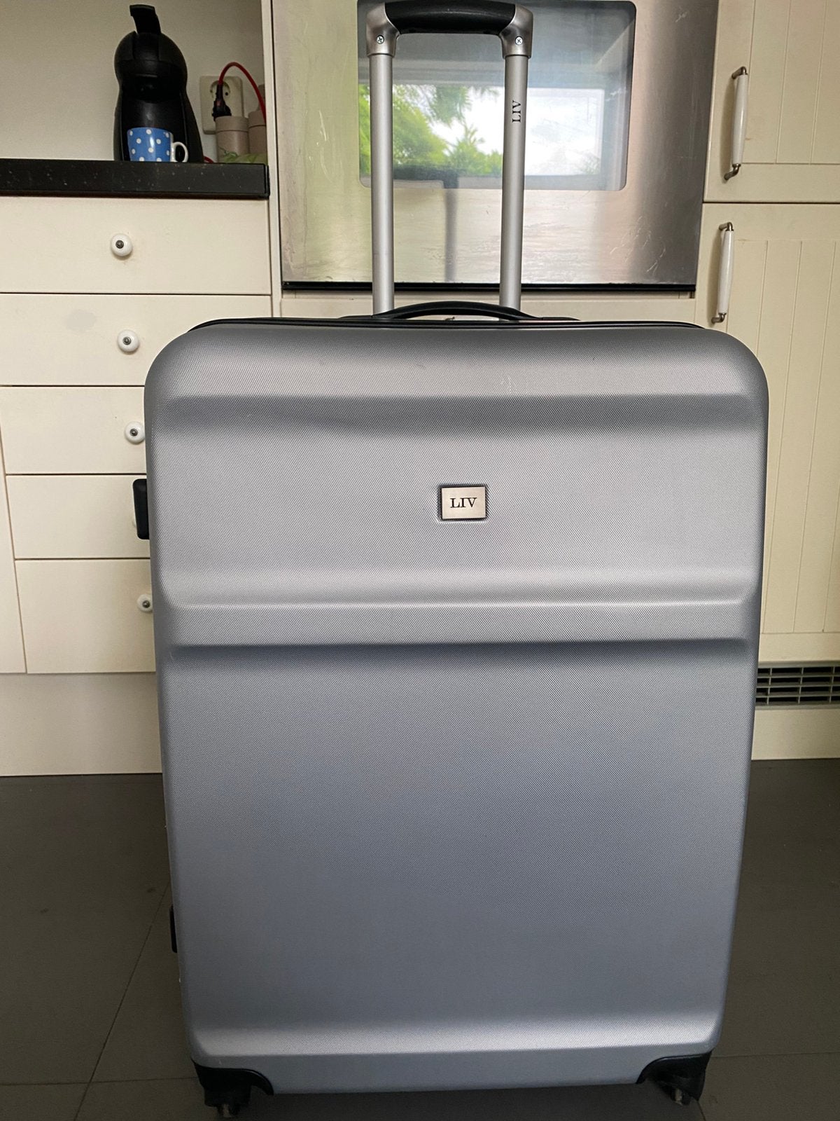 Grote XL reiskoffer merk Livx stevig, grijs, Hard kunststof, 45 tot 55 cm, Zo goed als nieuw, 70 cm of meer