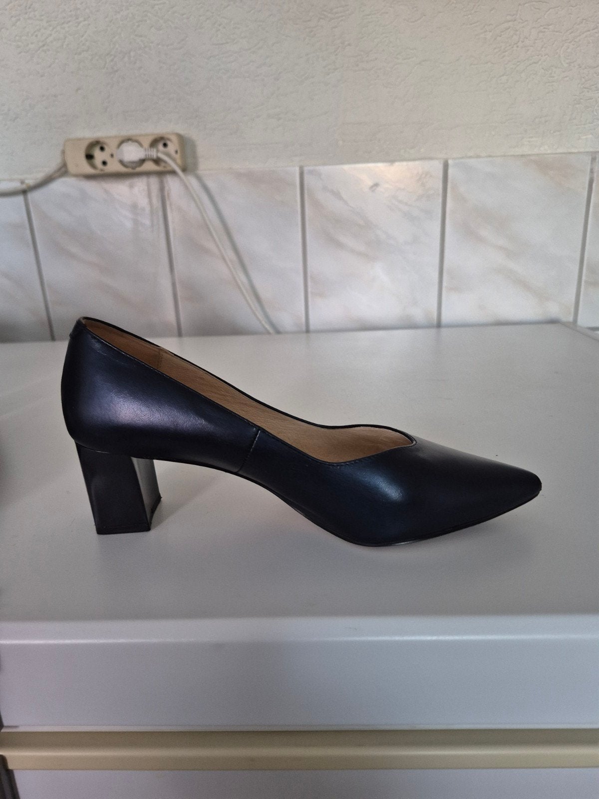 Te koop blauwe damesschoenen van caprice maat 39, Pumps, Blauw, Ophalen of Verzenden, Zo goed als nieuw