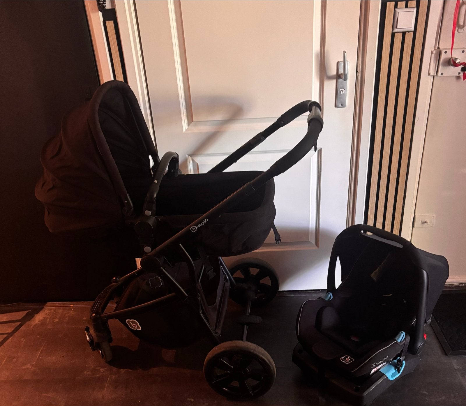 Babygo Kinderwagen met Maxi-Cosi en autokliksysteem, Kinderen en Baby's, Zo goed als nieuw, Combiwagen, Met autostoeltje, Ophalen