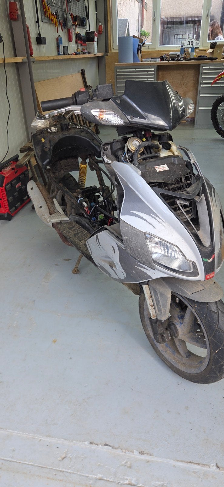 aprilia sr 50, Ophalen of Verzenden, Gebruikt, 50 cc, Aprilia sr 50