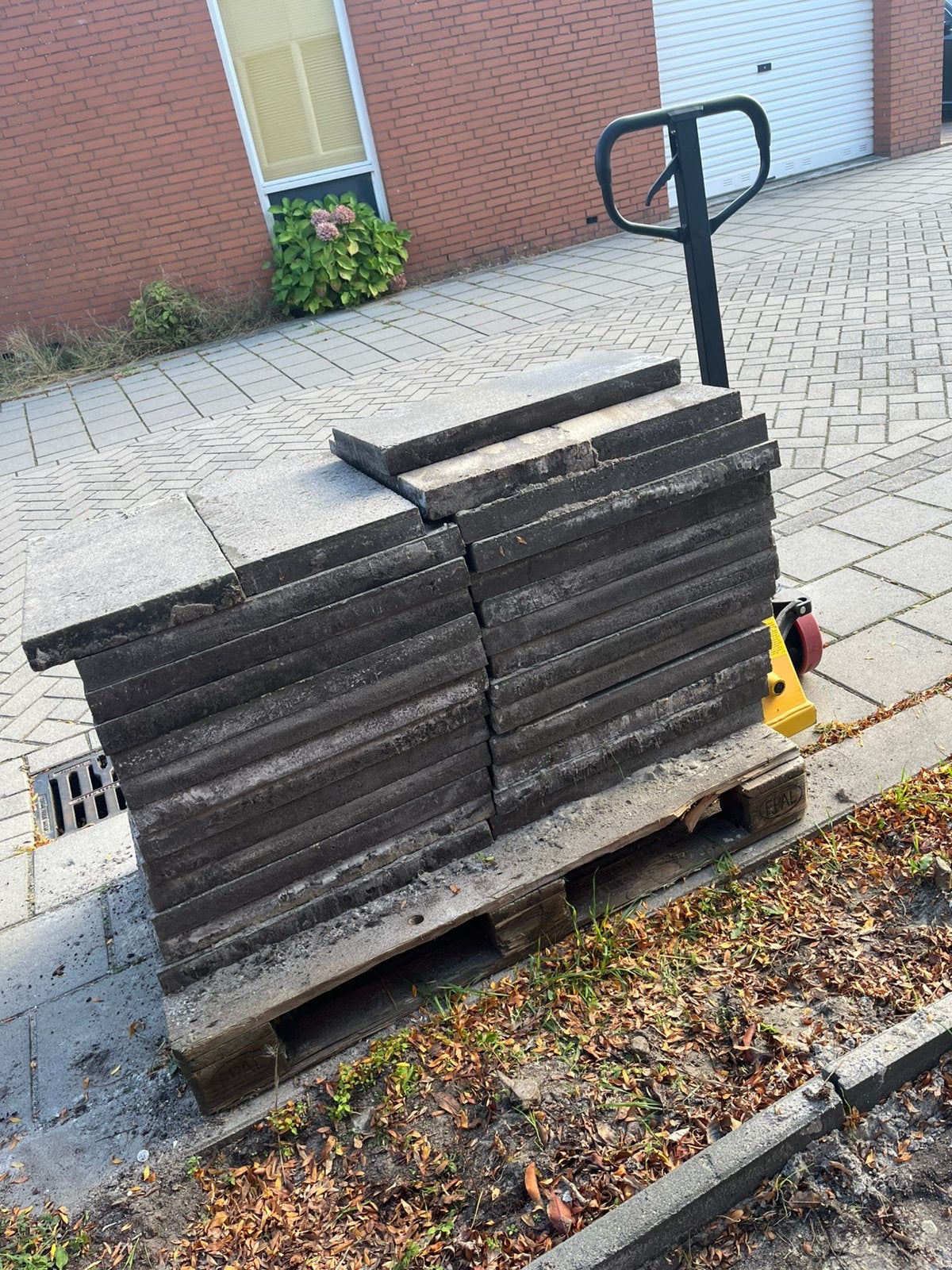 Pallet klaar! Betontegels 60x60x5 perfecte staat! GRATIS, Ophalen, Zo goed als nieuw, 10 m² of meer, Beton