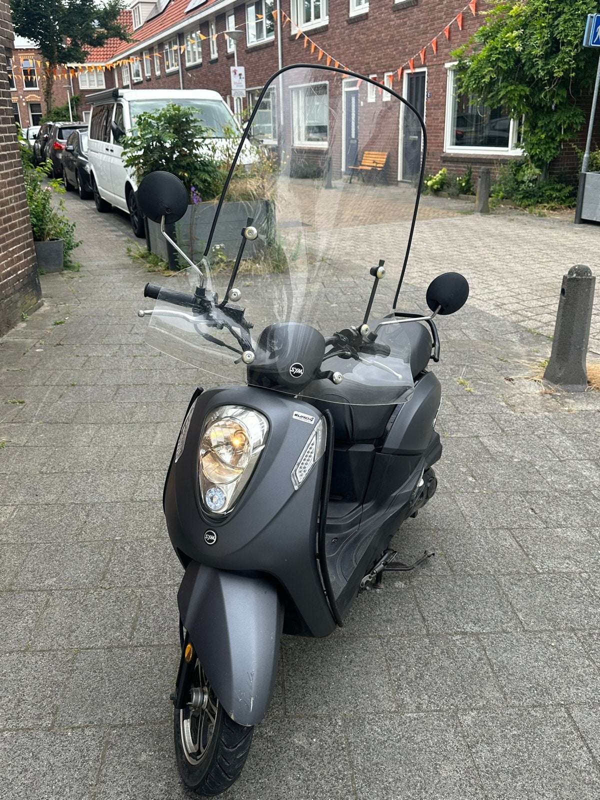 Mio 50i brom (nieuwe onderdelen), Ophalen, Zo goed als nieuw, Benzine, Mio