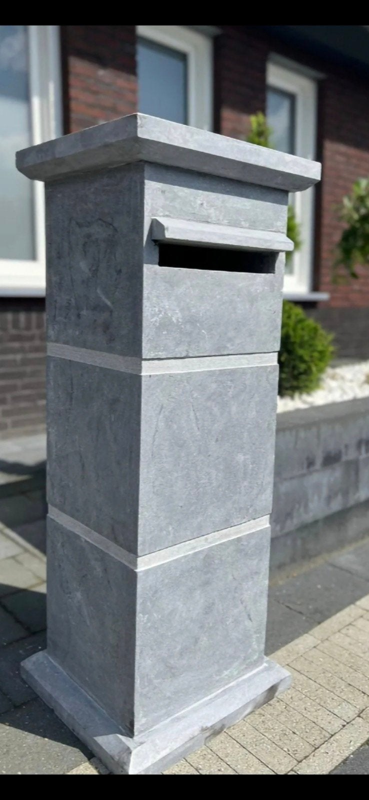 mooie hardstenen brievenbus, Ophalen, Zo goed als nieuw, Hardsteen, Staande brievenbus