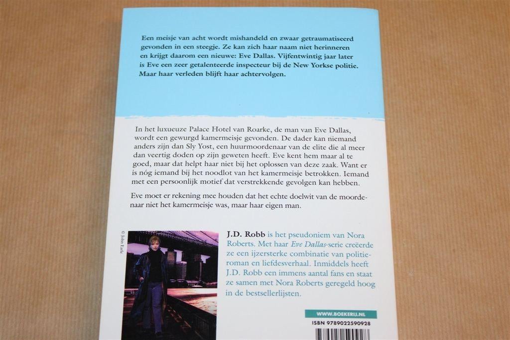 Verraad — J.D. Robb [Nora Roberts, 2020], Ophalen of Verzenden, Gelezen