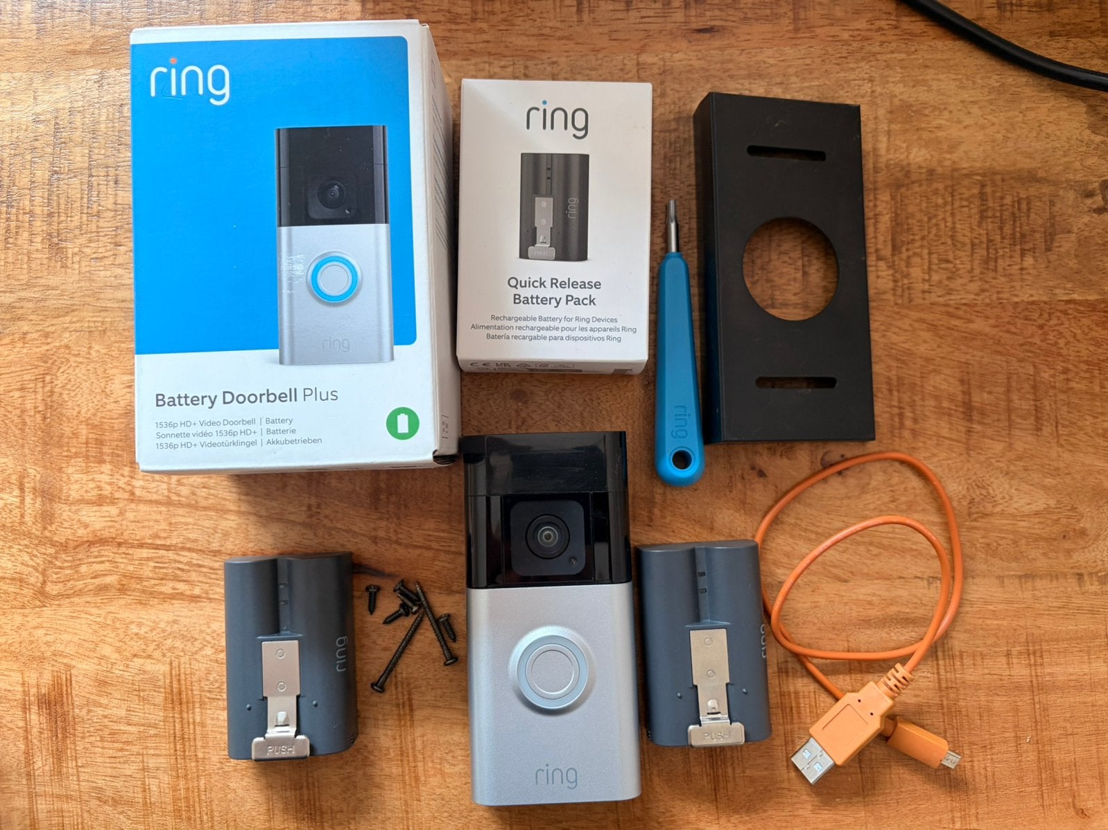 Ring deurbel plus + indoor/outdoor camera ring., Ophalen, Zo goed als nieuw