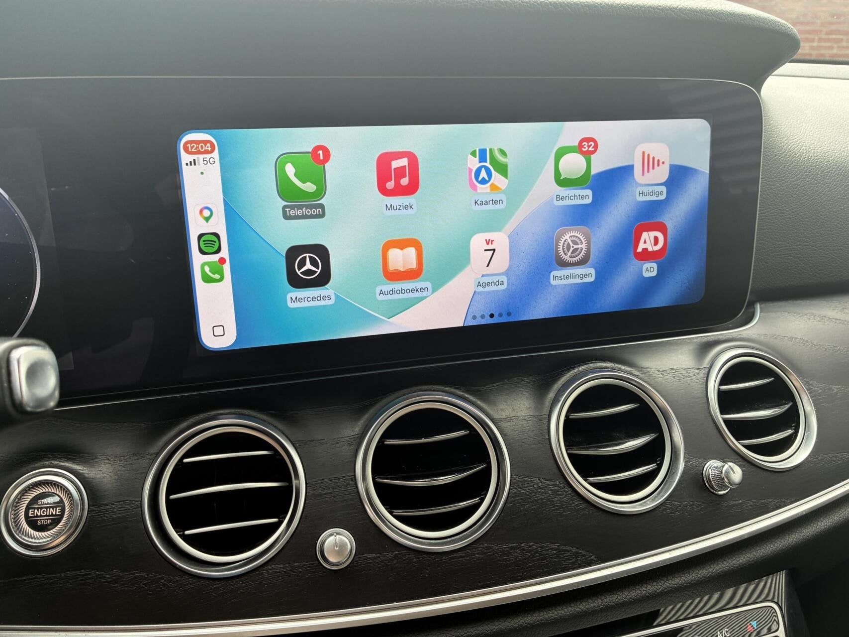 Mercedes E-klasse E200 Widescreen Head-up Cruise Led Nl Auto, Automaat, Achterwielaandrijving, Gebruikt, 4 cilinders