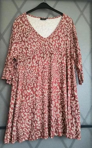 Mooi rood tinten A-lijn tuniek merk Yesta maat 52/54, Kleding | Dames, Verzenden, Blouse of Tuniek, Rood, Nieuw