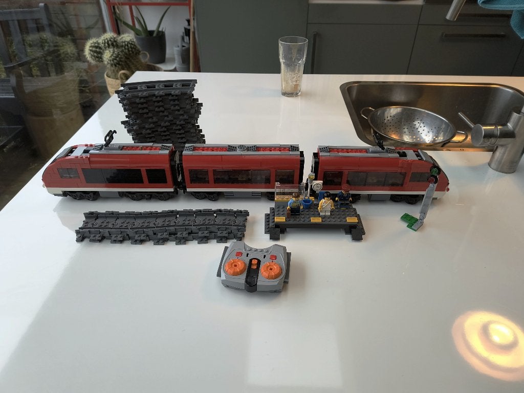 Lego Train - Passenger Train (7938), Ophalen of Verzenden, Gebruikt, Complete set, Lego
