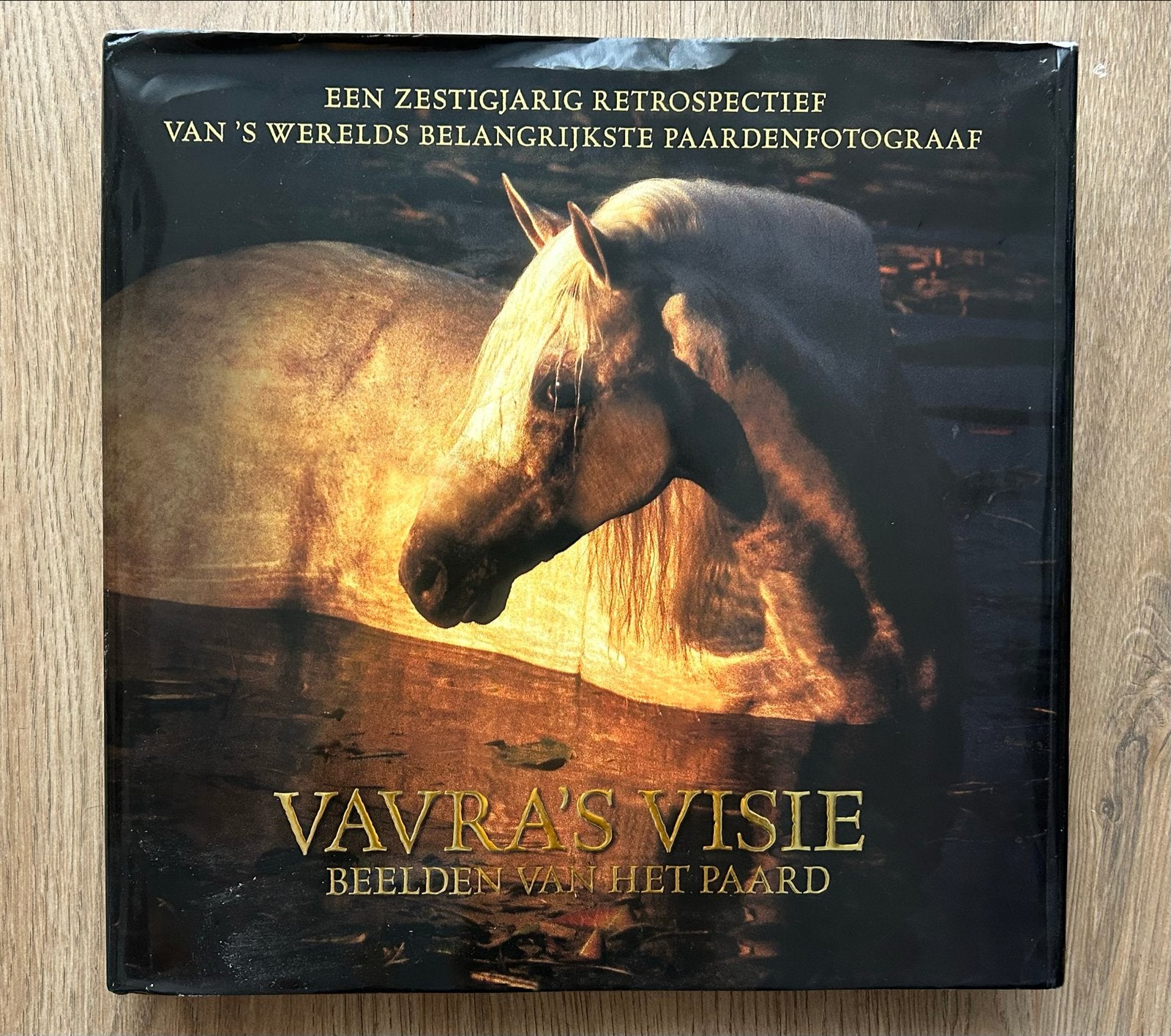 Vavra's Visie: Beelden van het Paard - Paardenfotografie, Ophalen of Verzenden, Zo goed als nieuw, Fotografie algemeen