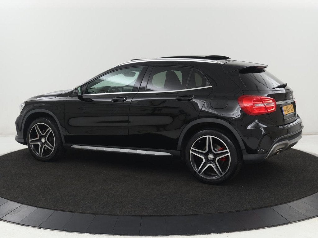 Mercedes-Benz GLA-klasse 200 AMG Line | Panoramadak | Stoelv, Auto's, Mercedes-Benz, Voorwielaandrijving, Stof, Zwart, 1595 cc