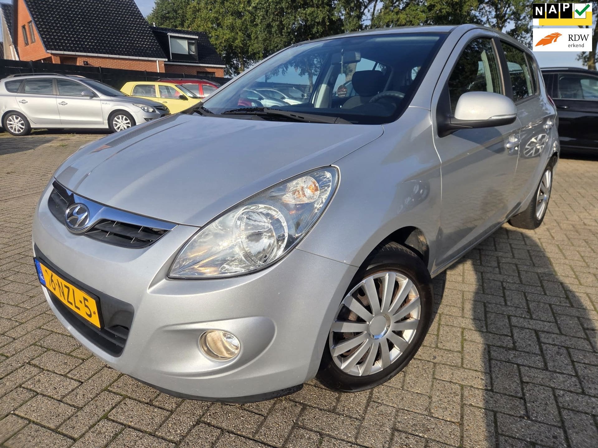 Hyundai I20 1.4i i-Motion 2011 Automaat/Airco/Mistlampen Etc, Auto's, Euro 5, Zwart, 4 cilinders, 1396 cc