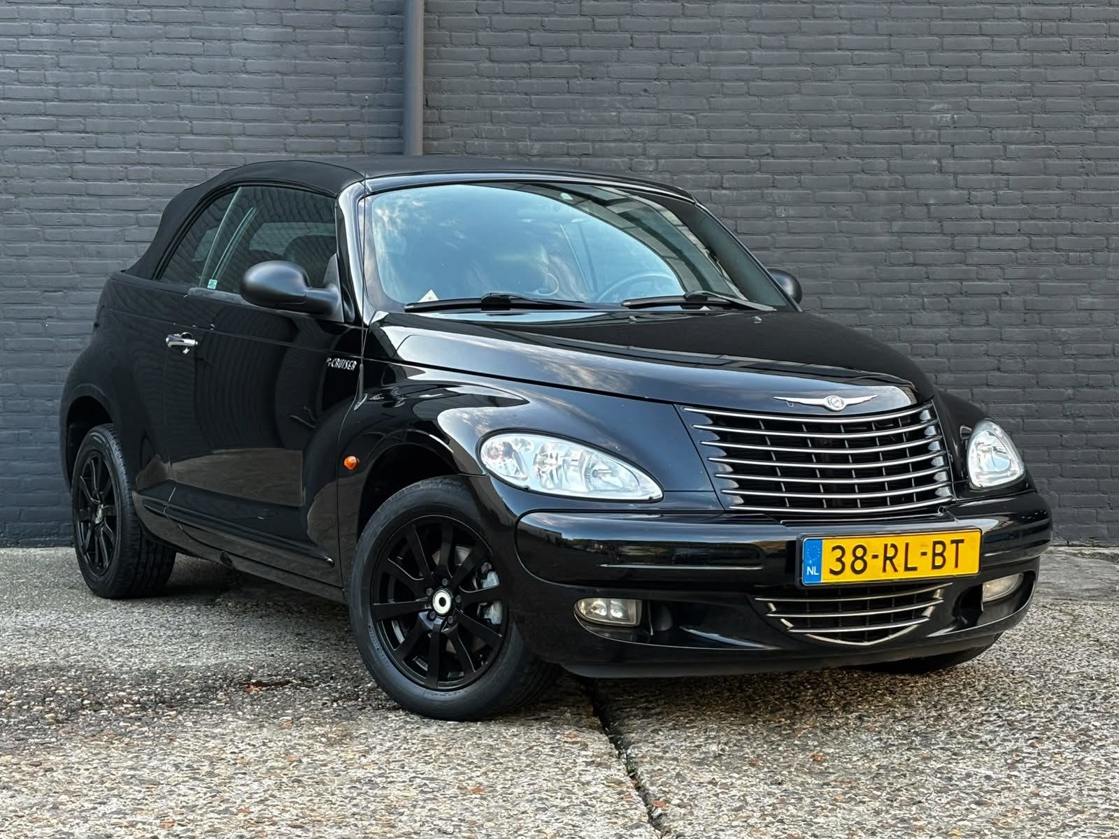 Chrysler PT Cruiser Cabrio 2.4i Limited ELEK RAMEN|161541KM|, Auto's, 450 kg, Gebruikt, Zwart, Cabriolet