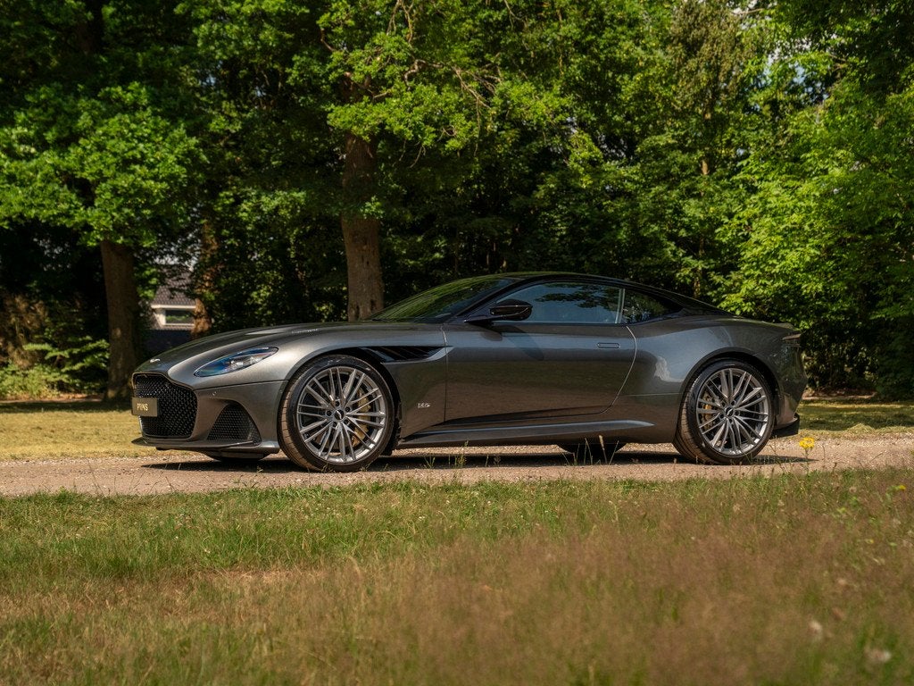 Aston Martin DBS 5.2 V12 Superleggera | NL auto | Carbon pac, Auto's, Aston Martin, Automaat, Achterwielaandrijving, Gebruikt