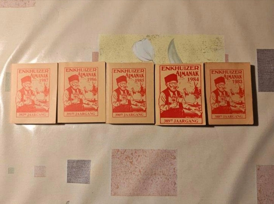 Serie van 5 Enkhuizer Almanakken, jaargang 1983-1987, Ophalen of Verzenden