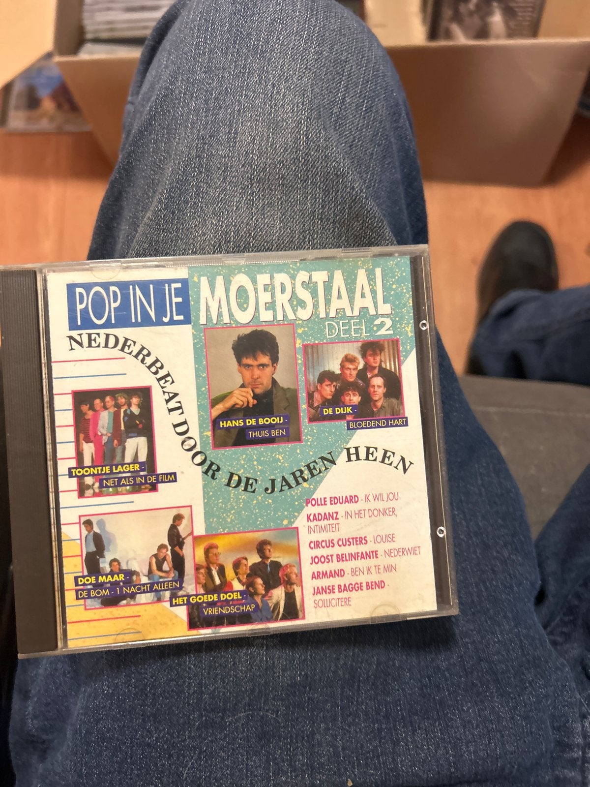 Pop in je Moerstaal Deel 2 - Nederbeat door de jaren heen, Gebruikt, Ophalen of Verzenden, Inclusief boekje, Verzamelalbum
