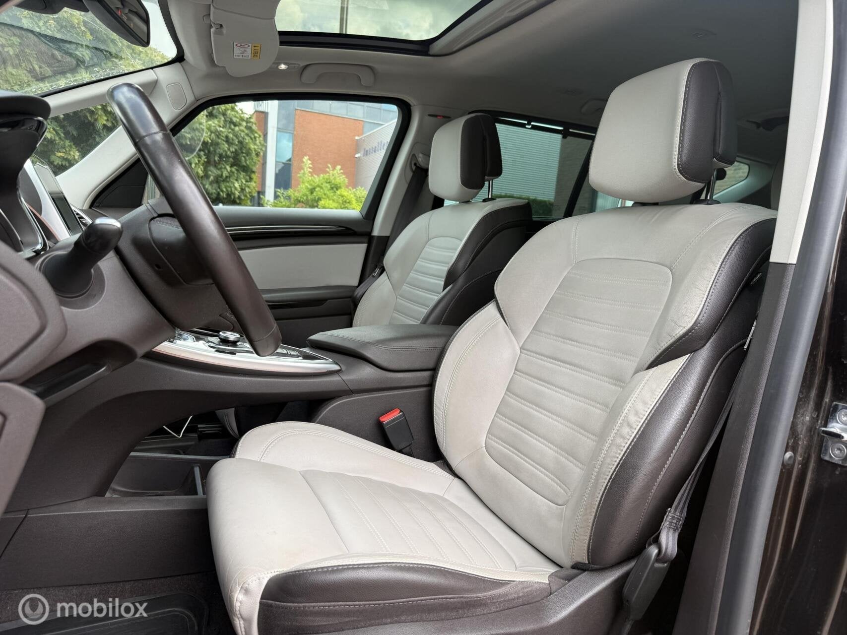 Renault Espace 1.8 TCe Elysée 7p. Panodak Navi Carplay Leer, Auto's, Beige, 4 cilinders, Bruin, 7 stoelen