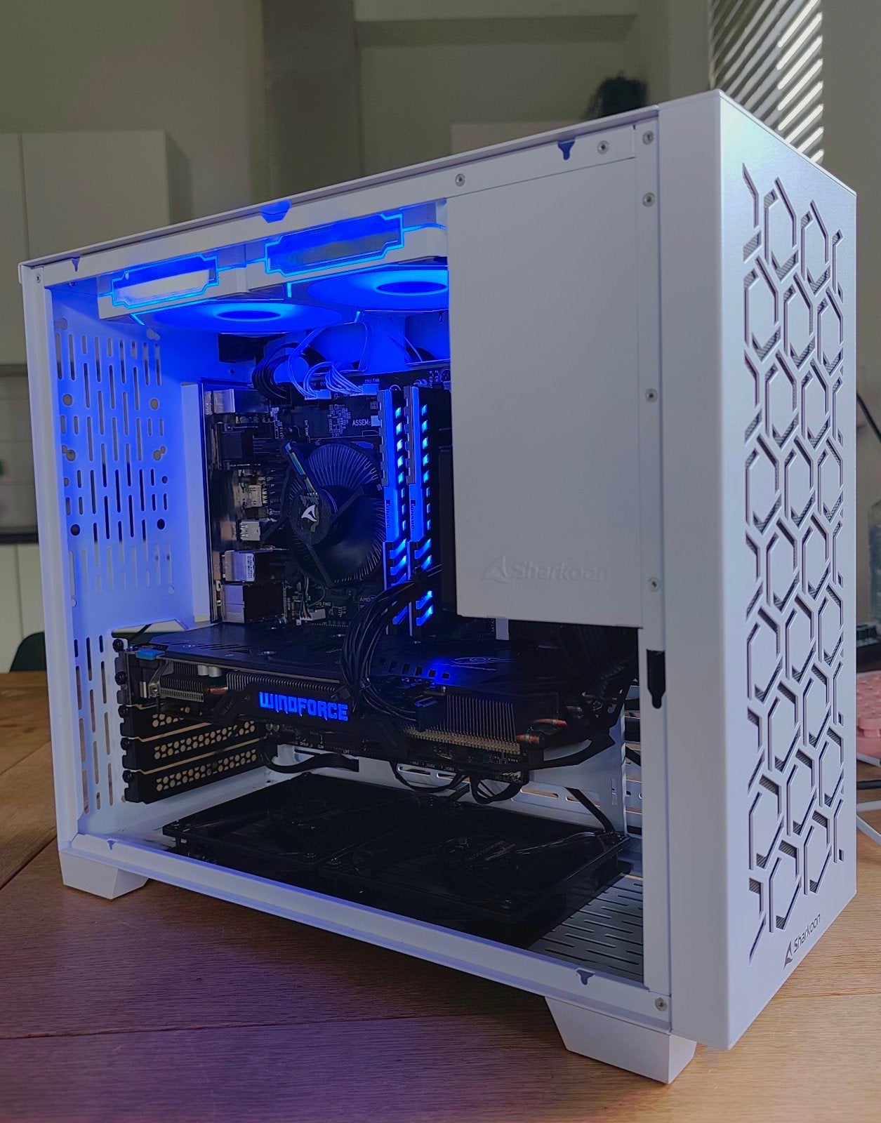 Game PC / RGB / Core i7 / 16GB RAM / GTX960 / 240GB SSD, Computers en Software, Desktop Pc's, Maintake, 240GB Solid State Drive