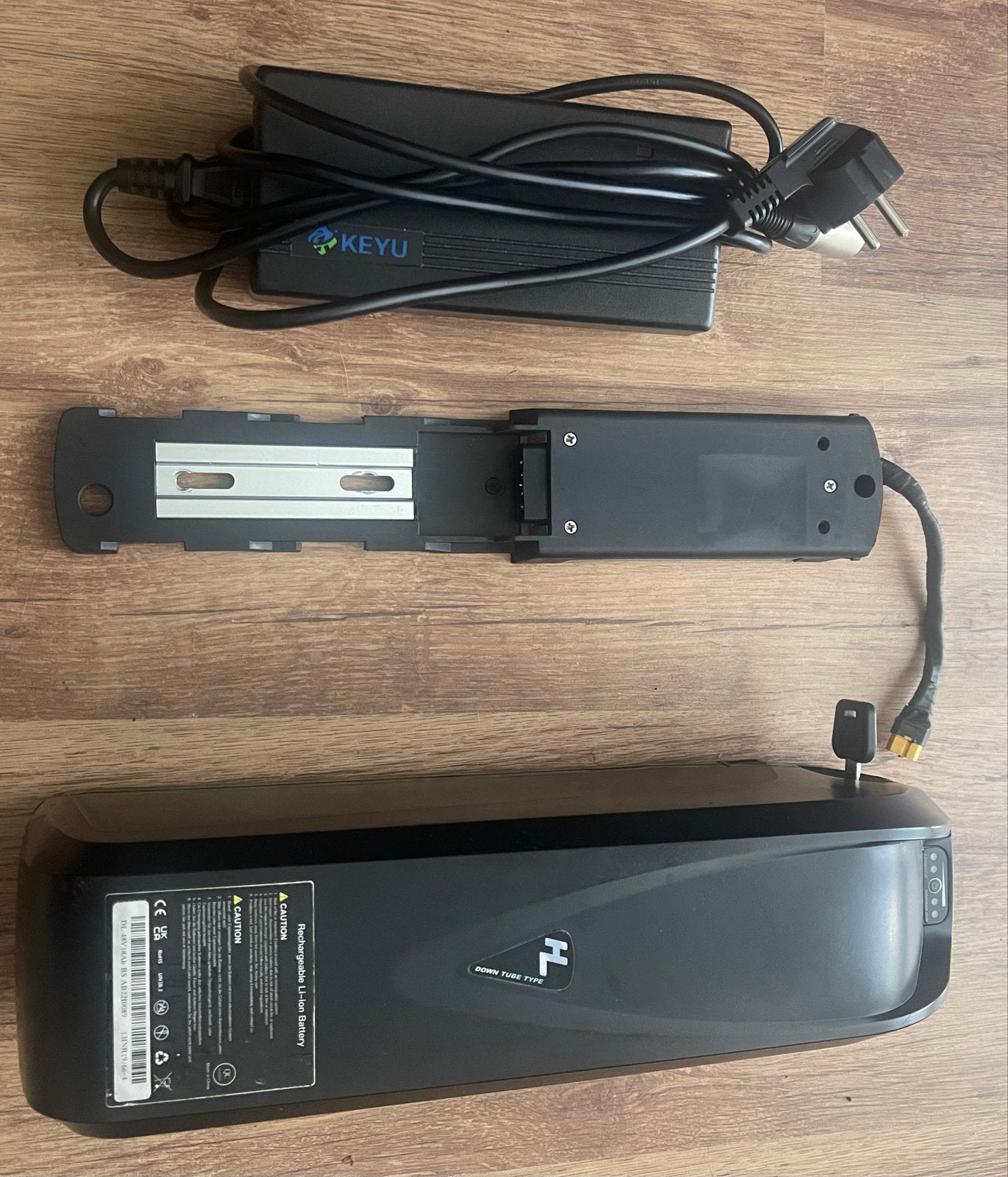 18Ah 48v E-bike Accu met 3.0A Oplader en Montagebeugel, Ophalen, Gebruikt