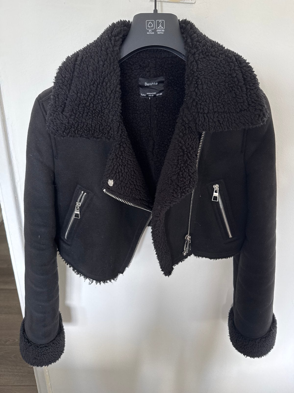 Bershka bikerjack met teddy voering, Ophalen of Verzenden, Zo goed als nieuw, Maat 36 (S), Zwart