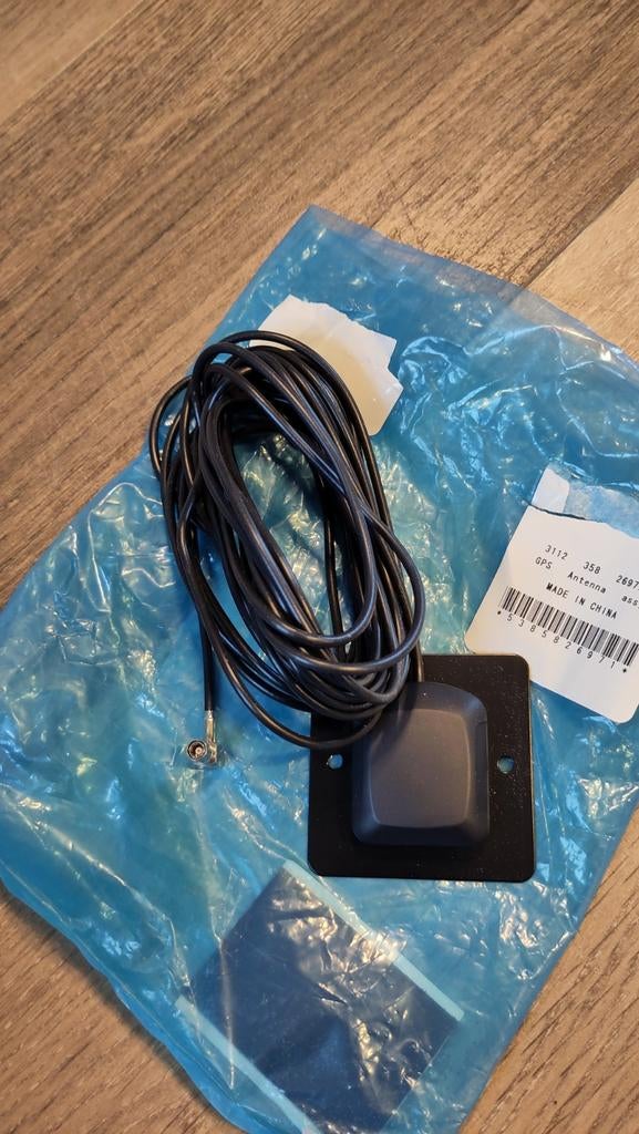 GPS antenne inbouw - nieuw, Ophalen of Verzenden, Nieuw