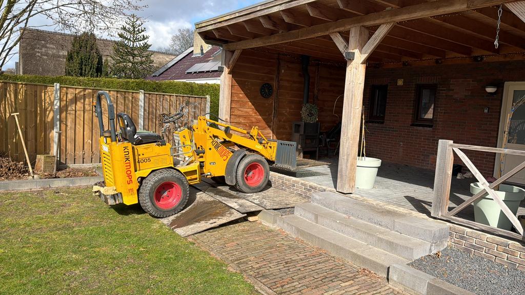 Knikmops 130 tehuur, Ophalen, Zo goed als nieuw, Beton, Terrastegels