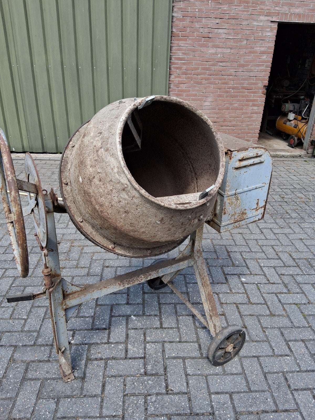 Betonmolen, Ophalen, Gebruikt