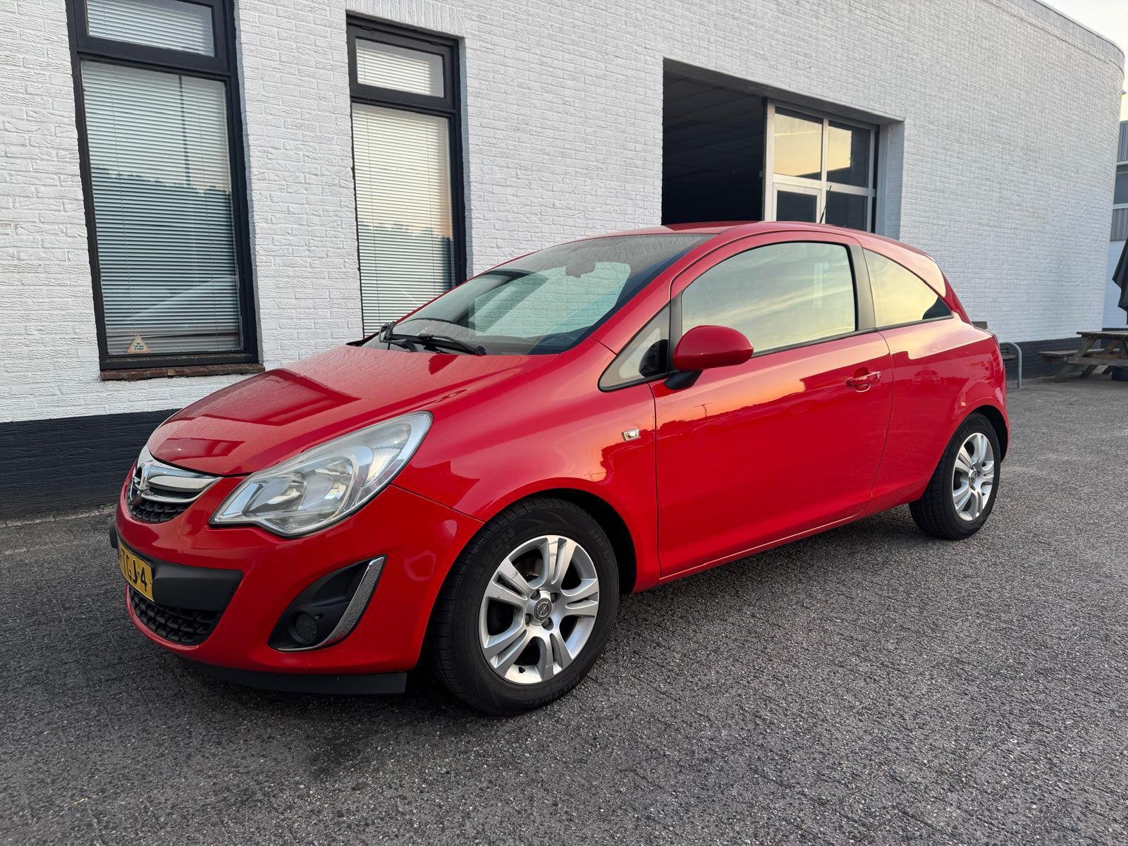 Opel Corsa 1.3 Cdti 70KW 3D 2012 Rood, Auto's, Voorwielaandrijving, Euro 5, Origineel Nederlands, Bedrijf