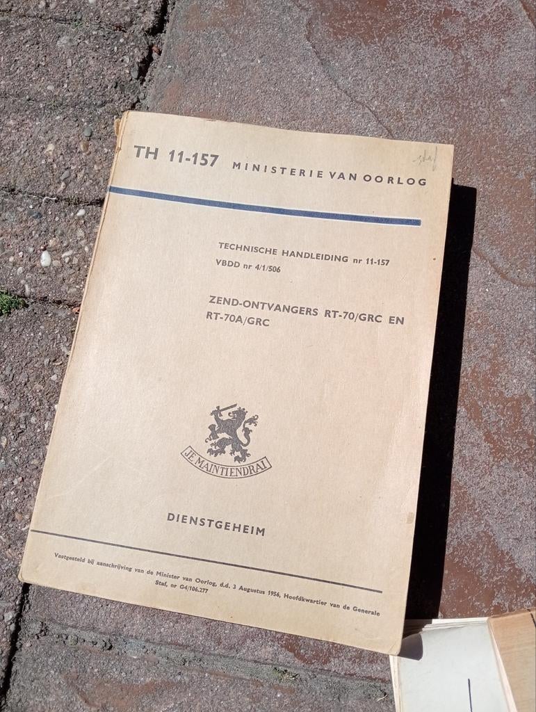 Th 11-157, Ophalen of Verzenden, Landmacht, Nederland, Boek of Tijdschrift