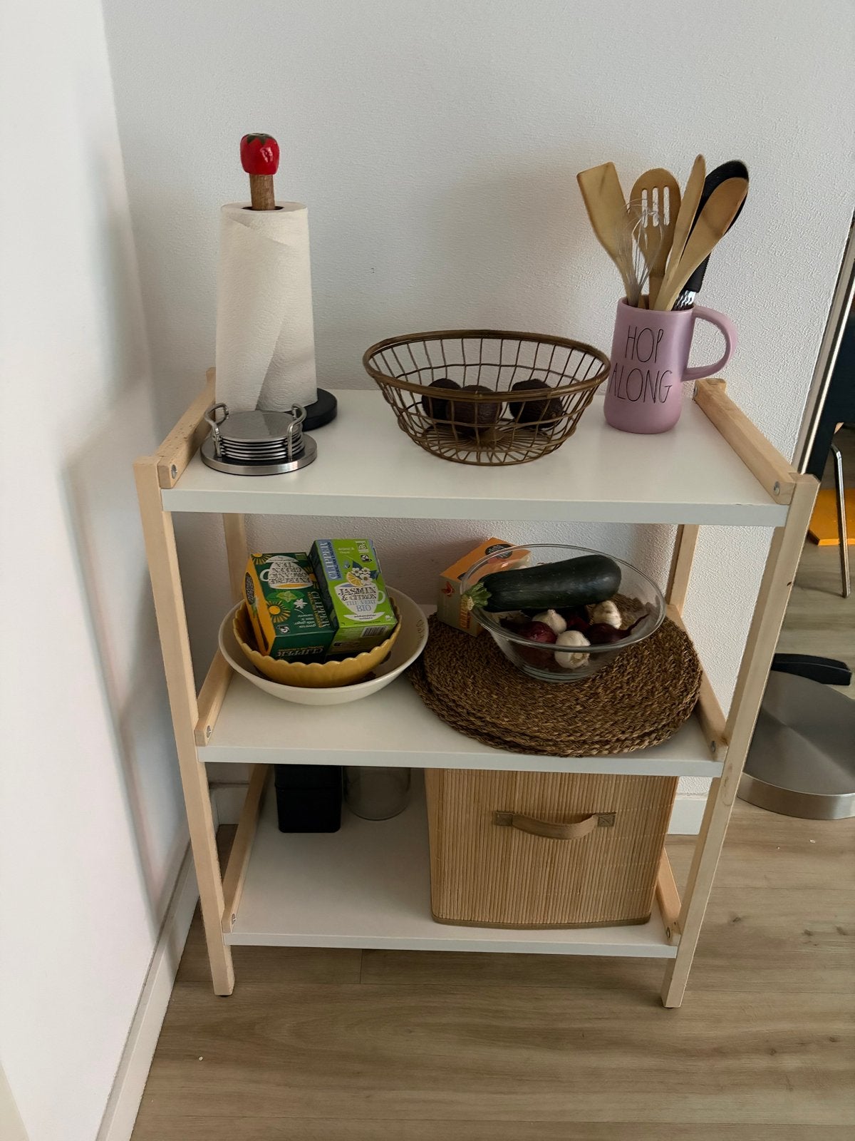 Ikea plank, handig voor in de keuken of als bijzettafel, Ophalen, Zo goed als nieuw