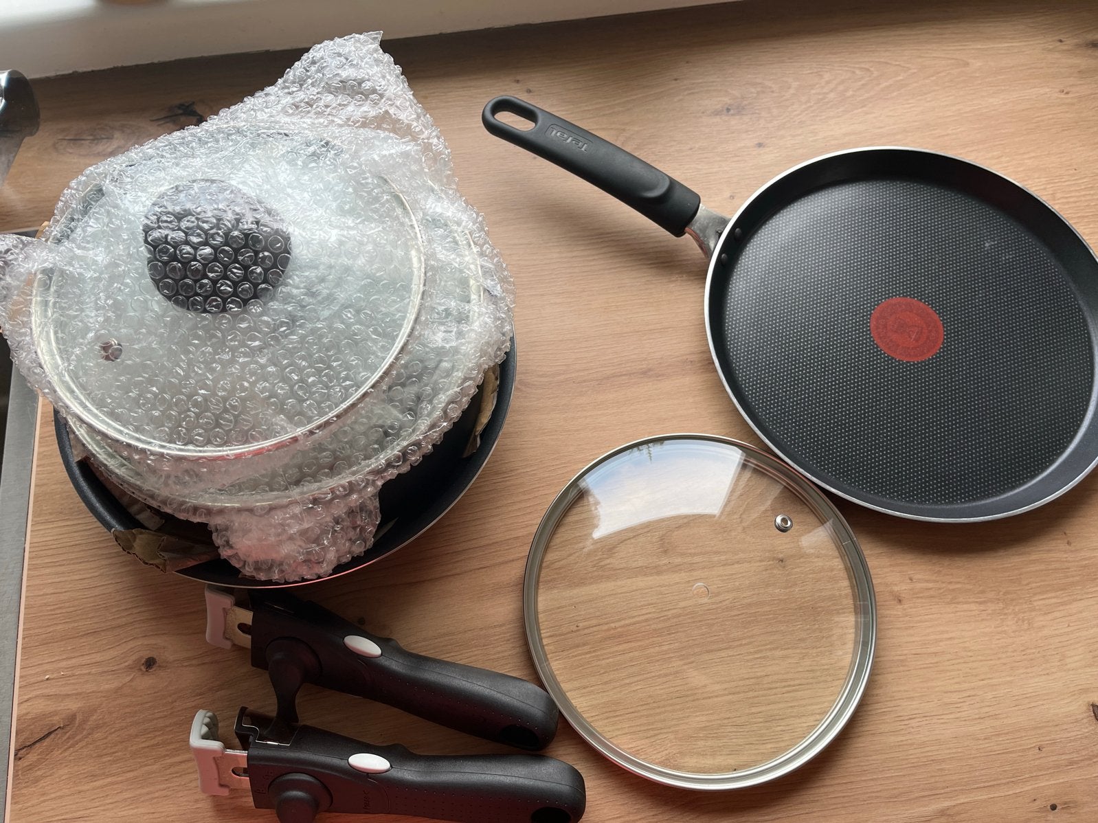 Isabella pannenset camping + Tefal pannenkoekenpan, Ophalen of Verzenden, Zo goed als nieuw